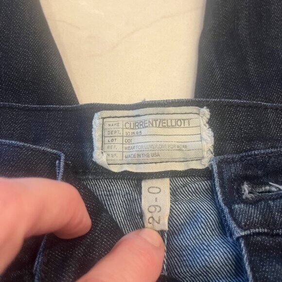 CURRENT ELLIOT High Waisted Jean in Dark Wash - Size 29 - Picture 3 of 7